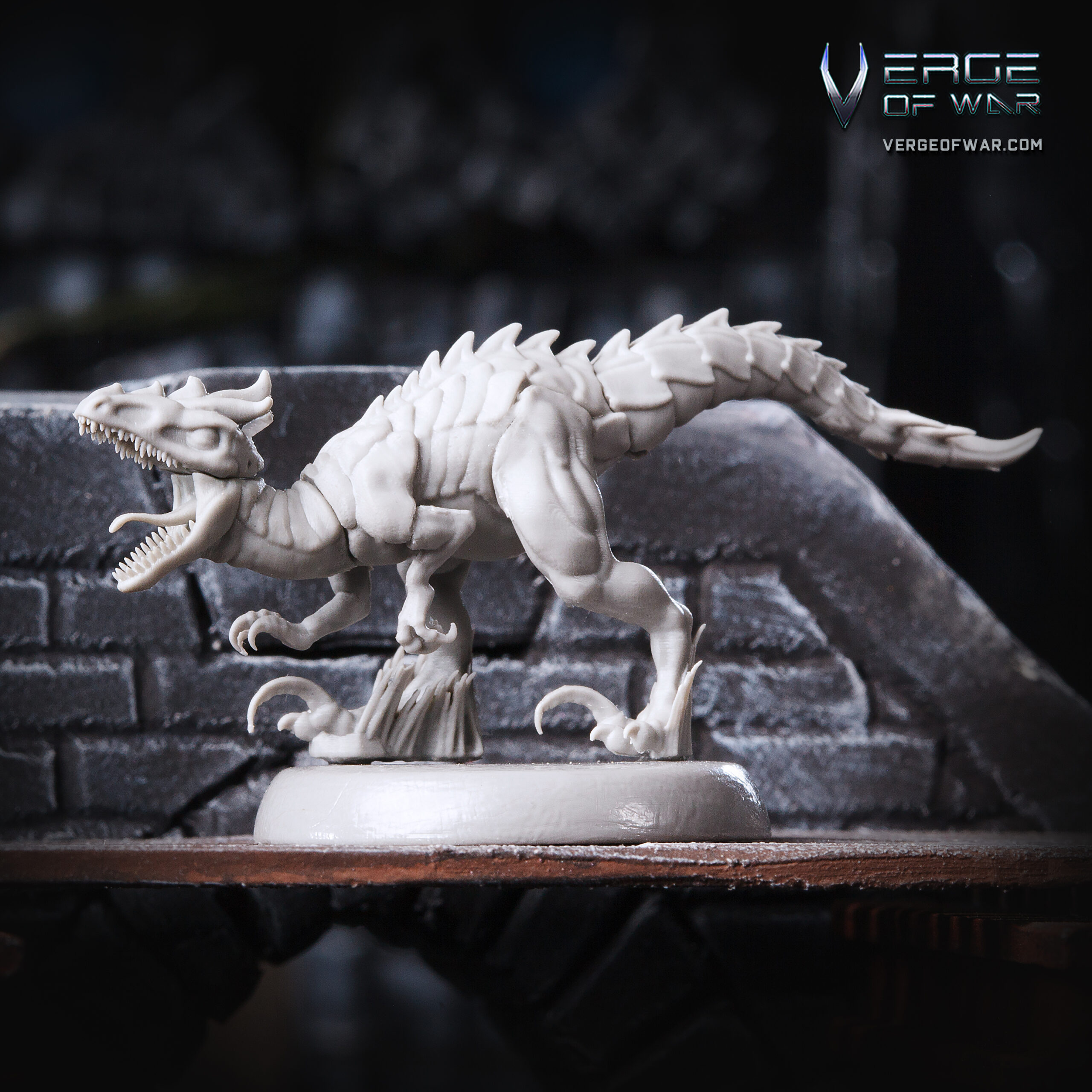 chronicle collectibles raptor hatchling